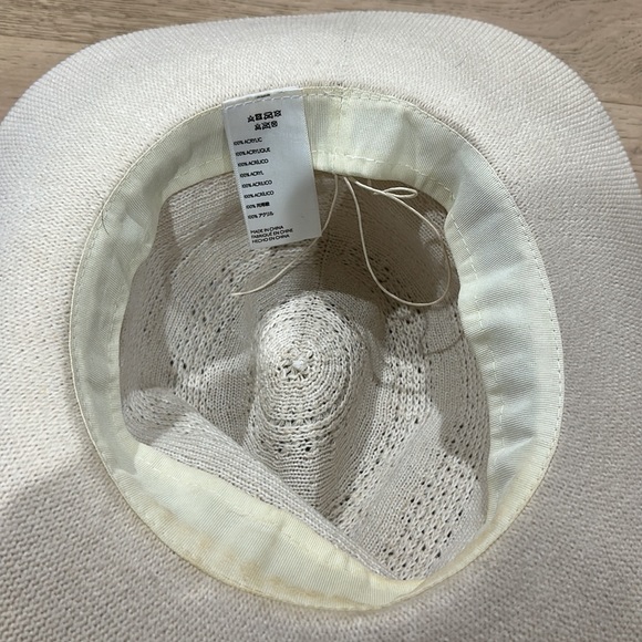 Hat - Picture 4 of 5